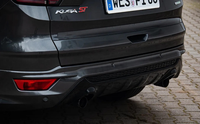 Ford Kuga cena 68900 przebieg: 102000, rok produkcji 2017 z Sochaczew małe 781